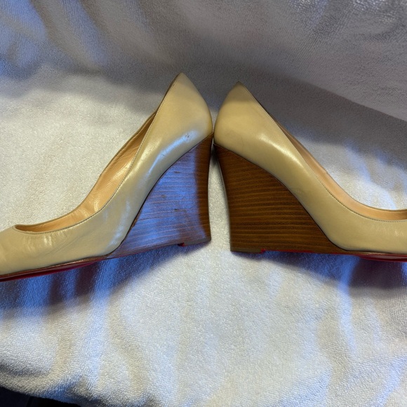 Christian Louboutin size 11 beige 4” wedge heel - Picture 5 of 11